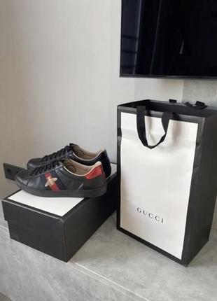 Кеди с пчелой кеды с вышивкой gucci ace черные кожаные кроссовки