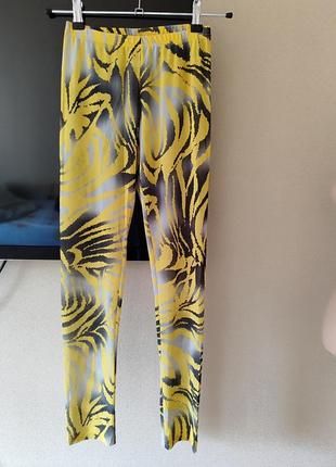 Желтые лосины в сетку с ярким принтом miss miss