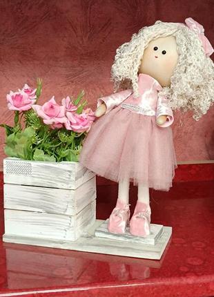 Кукла на подставке 350 грн + цветы (цену уточняйте) высота 30 см