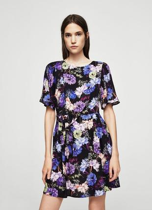 Новое платье mango в размере с из вискозы