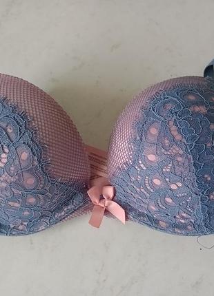 Бюстгальтер