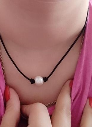 Колье чокер большая жемчужина натуральная пресноводная на кожаном шнурке
