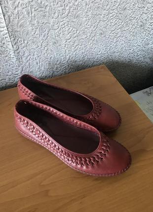 Шкіряні балетки