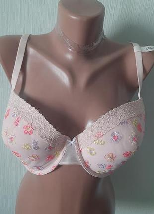 Бюстгалтер