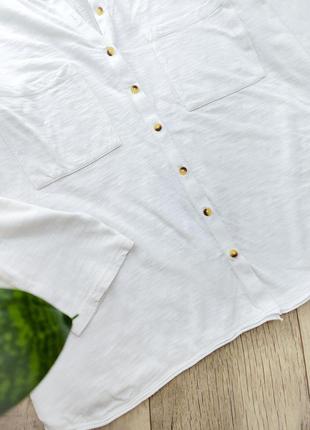 Актуальна бавовняна сорочка з нагрудними кишенями, на ґудзиках white stuff.8 фото