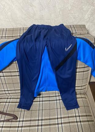 Спортивный костюм nike dir fit