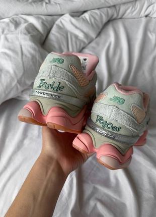 Нереально милые женские кроссовки new balance 9060 x joe freshgoods baby shower blue pink светло-серые с персиковым7 фото