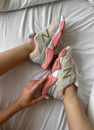 Нереально милые женские кроссовки new balance 9060 x joe freshgoods baby shower blue pink светло-серые с персиковым9 фото