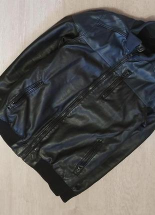 Продается стильная теплая курточка от lc waikiki (есть нюанс)1 фото