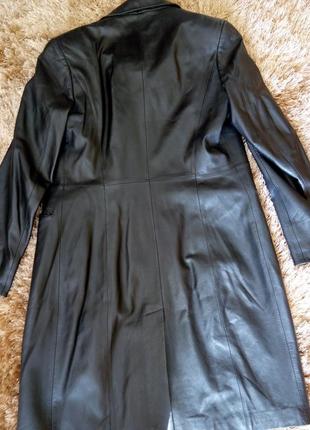 Модный кожаный плащ 6