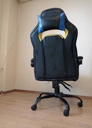 Игровое кресло, кресло для геймеров13 фото