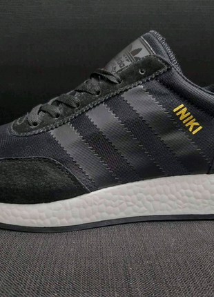 Жіночі кросівки adidas iniki 38p