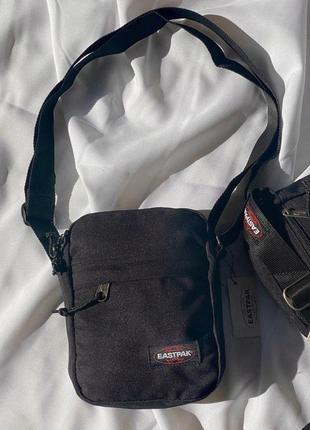 Месенджер сумка через плече істпак eastpak