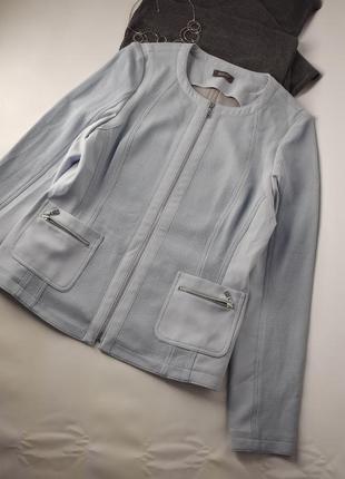 Отличная легкая куртка жакет нежно голубого цвета