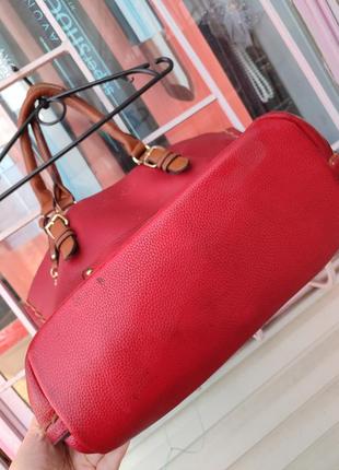 Модная красная большая сумка.6 фото