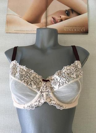 Бюстгальтер