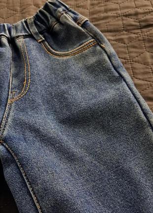 Утеплённые джинсы,на рост 110-116,одели один раз но не подошли в поясе,очень качественные и немного тянуться,замеры скину по запросу5 фото