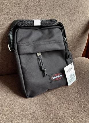 Месенджер сумка через плече істпак eastpak