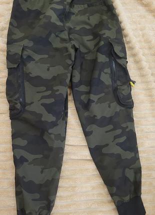 Стильные камуфляжные брюки карго 42-44р унисекс3 фото