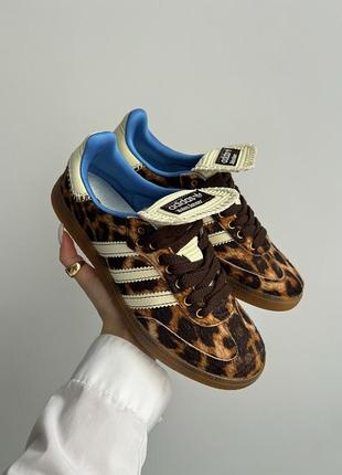 Шикарные женские кроссовки adidas samba pony x wales bonner leopard леопардовые