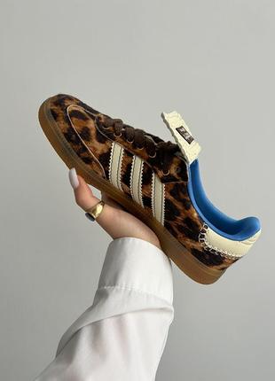 Розкішні жіночі кросівки adidas samba pony x wales bonner leopard леопардові8 фото