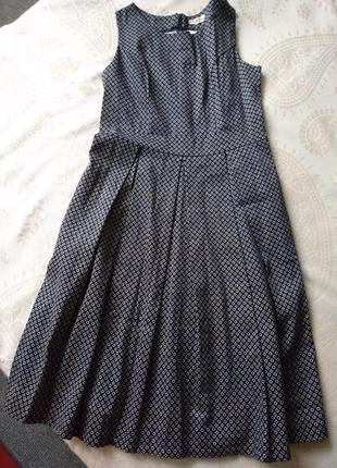 Довга сукня без рукава классична котонова великого розмiру