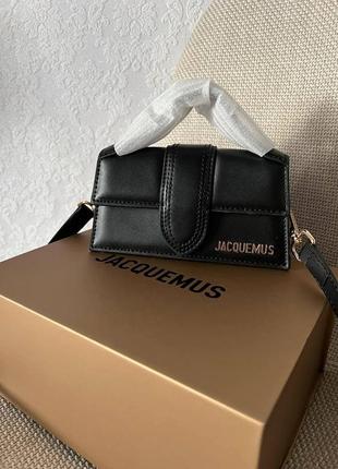 Сумка в стиле jacquemus