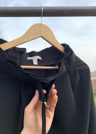Новая женская короткая юбка в чёрном цвете от бренда h&m на весну/ лето4 фото