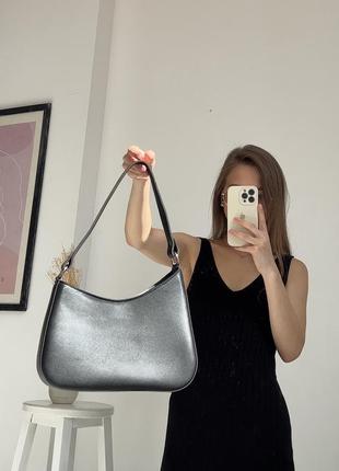 Женская черная сумка-багет2 фото