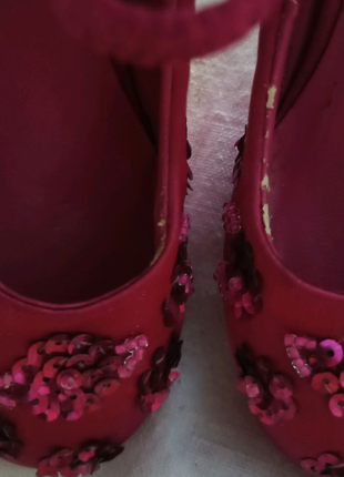 Ошатні яскраві атласні туфельки monsoon7 фото