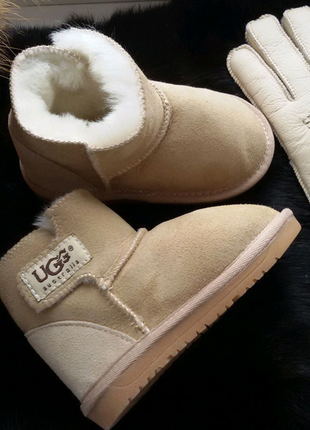 Натуральний зимові уггі на овчині ugg australia.8 фото