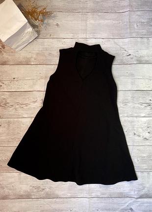 Платье короткое под шею гольф без рукавов платье прямое трапеция свободное