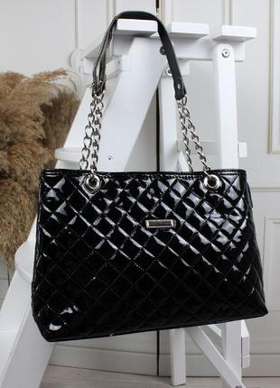 Женская стильная и качественная сумка из эко кожи черная лак