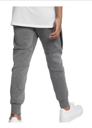 Подростковые спортивные брюки nike b nsw tch flc pant 147-158 см. 12-13лет4 фото