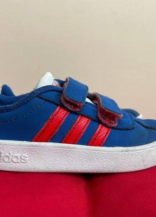 Детские кроссовки adidas 23 размера