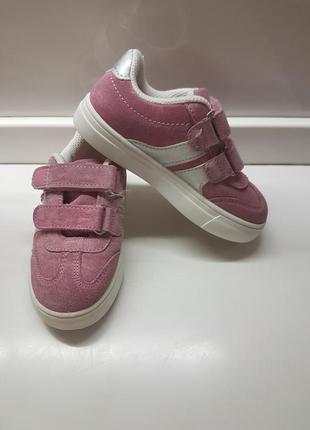 Кросівки на дівчинку 25р