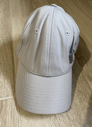 Кепка нова, оригінал