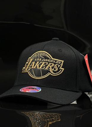 Оригинальная черная кепка mitchell and ness los angeles lakers leather logo