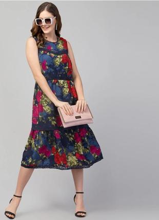 Платье в цветах с кружевом3 фото