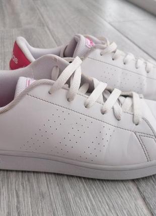 Белоснежные кеды adidas advantage
