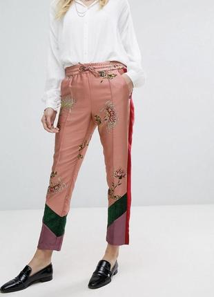 Оригінальні брюки в стилі печворк3 фото