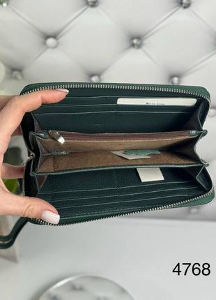 Чоловічий стильний та якісний гаманець з натуральної шкіри зелений4 фото
