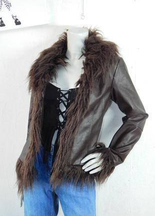 Кожаная курточка из эко кожи с меховыми вставками2 фото