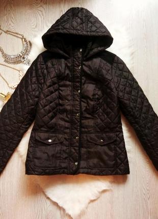 Черная стеганая короткая куртка карманами капюшоном теплая ветровка батал большого размера1 фото