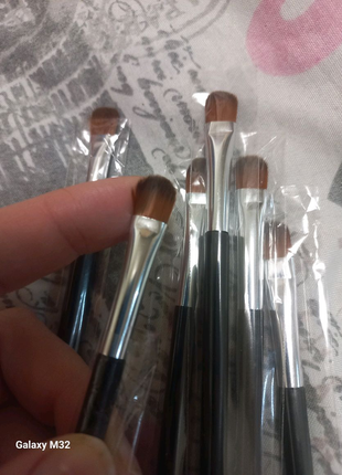 Кисть для теней/ кисть для макияжа/ пензлик