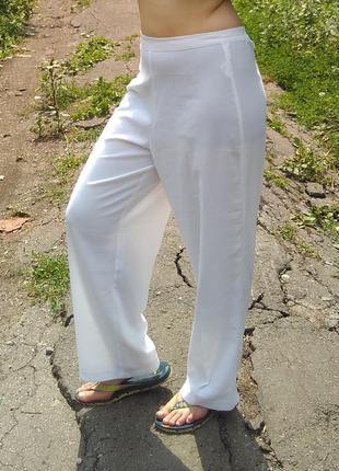 Легкие белые брюки2 фото