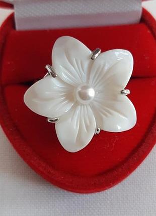 Кольцо цветочек перламутр
