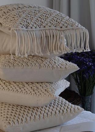 Подушка інтерʼєрна декоративна макраме (чохол, наволочка, накладка, плетіння, декор для дому)3 фото