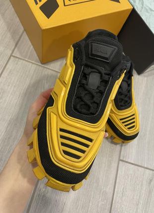 Кроссовки prada cloudbust thunder черно-желтого цвета yellow and black 405 фото