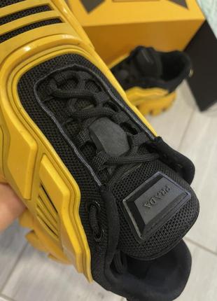 Кроссовки prada cloudbust thunder черно-желтого цвета yellow and black 409 фото